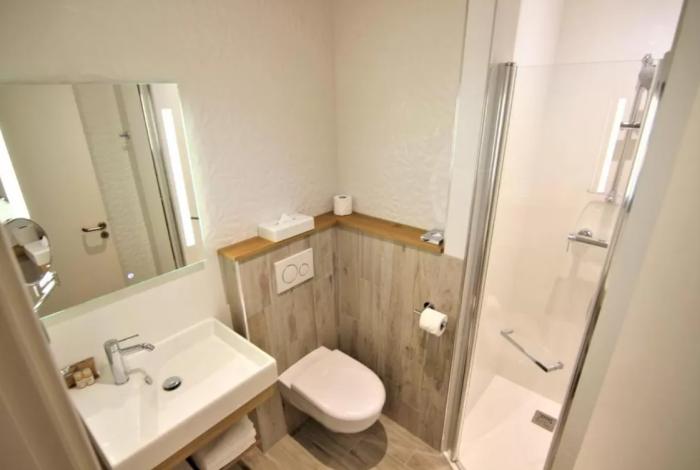 Montaigne Hotel 3*