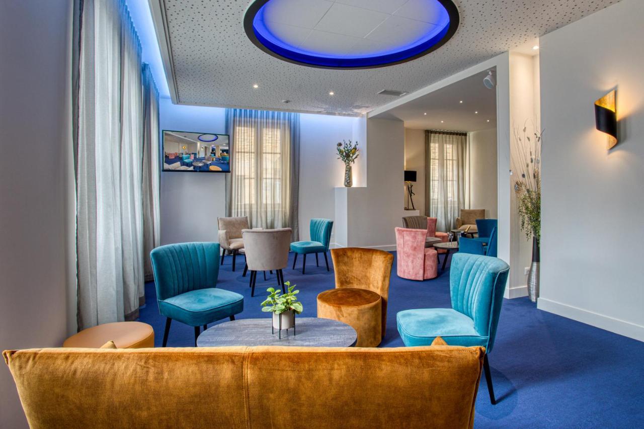 Montaigne Hotel